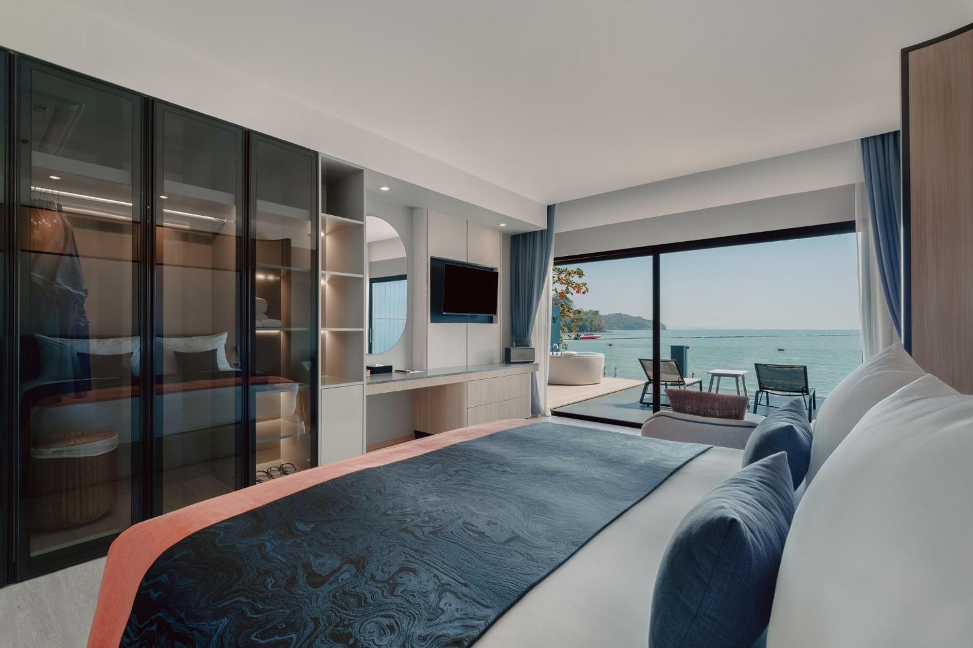 Hotel Tide Beachfront 5*